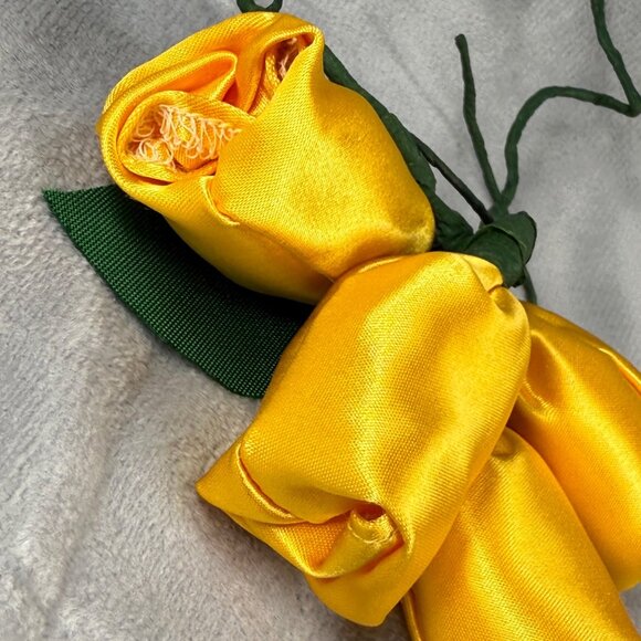 Yellow Satin Artificial Roses Bouquet Corsage Boutonnieres Floral Decoration - Picture 5 of 16